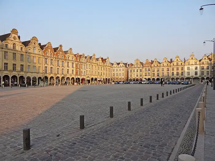 batiment-typique-arras Bâtiment et bâtisse typique à Arras